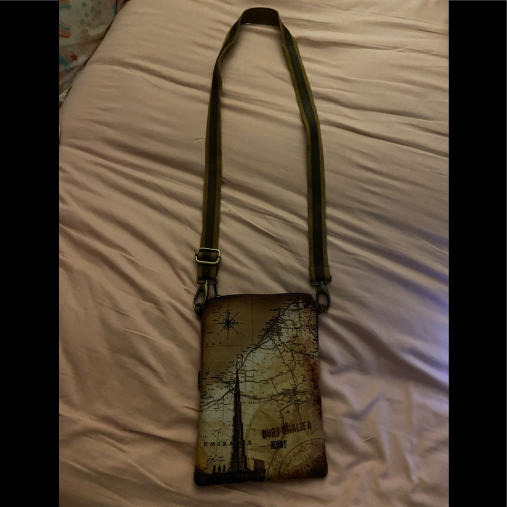 Crossbody bag